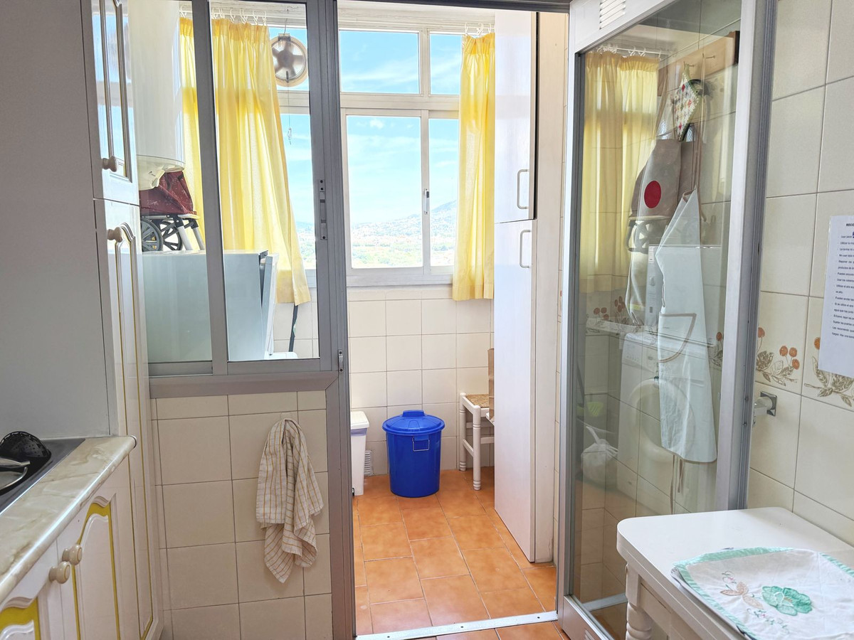 Appartement te koop in Los Boliches | 2 slaapkamers H5041918