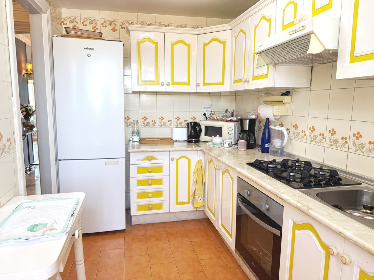 Appartement te koop in Los Boliches | 2 slaapkamers H5041918