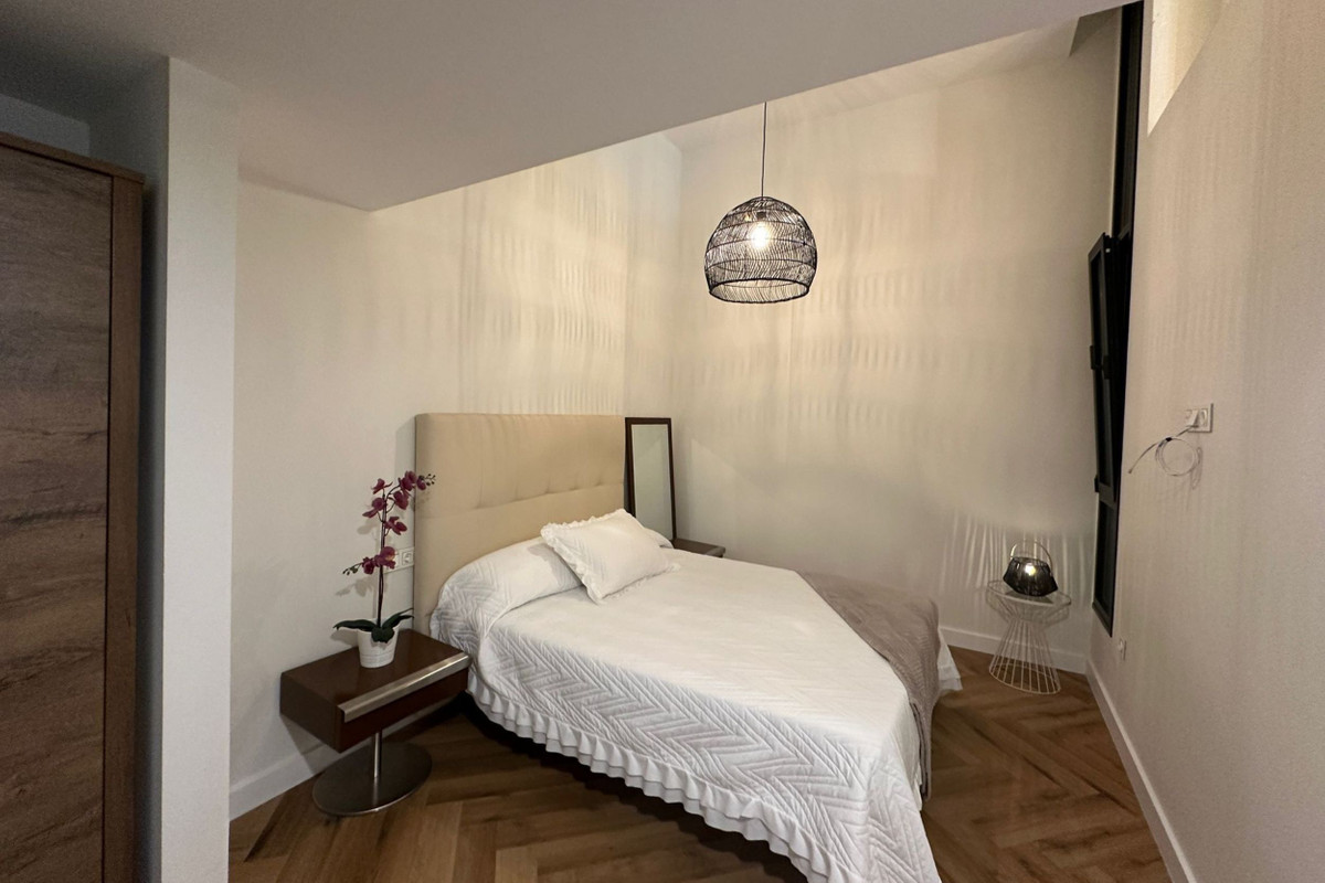 Appartement te koop in Los Boliches | 2 slaapkamers H5123758