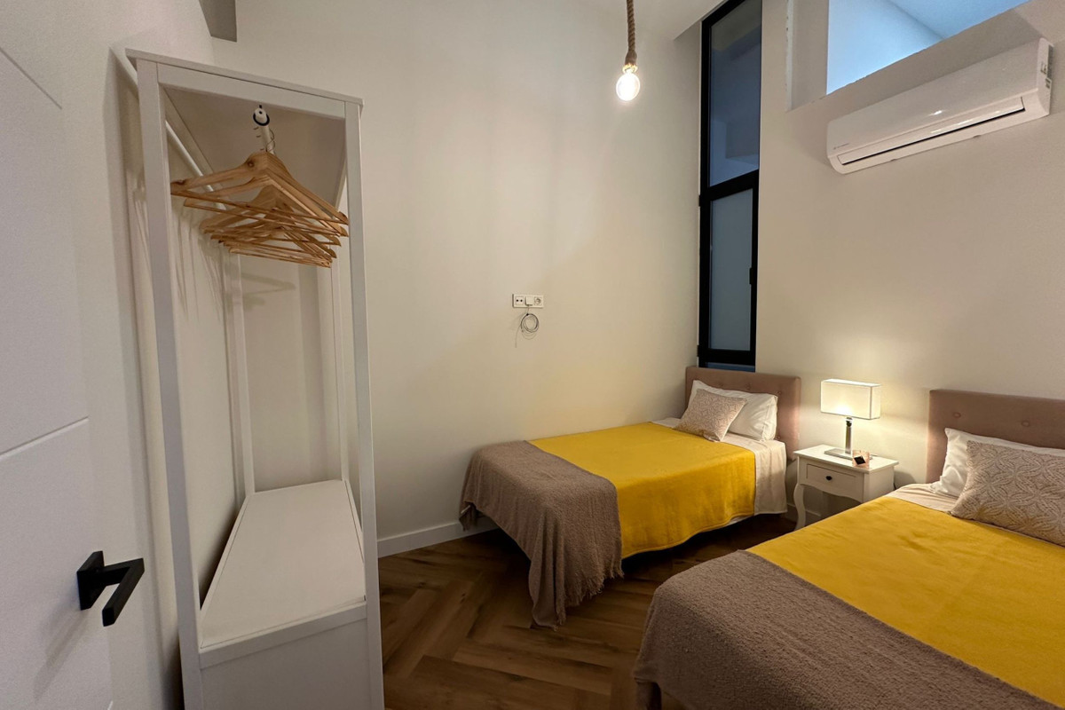 Appartement te koop in Los Boliches | 2 slaapkamers H5123758