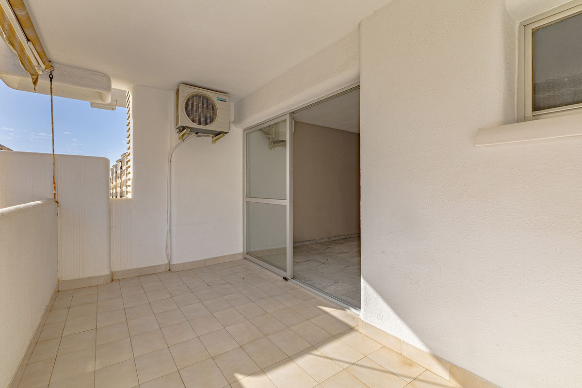 Appartement te koop in Los Boliches | 2 slaapkamers H5131618
