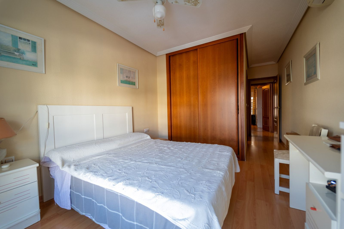 Appartement te koop in Los Boliches | 2 slaapkamers H5218201