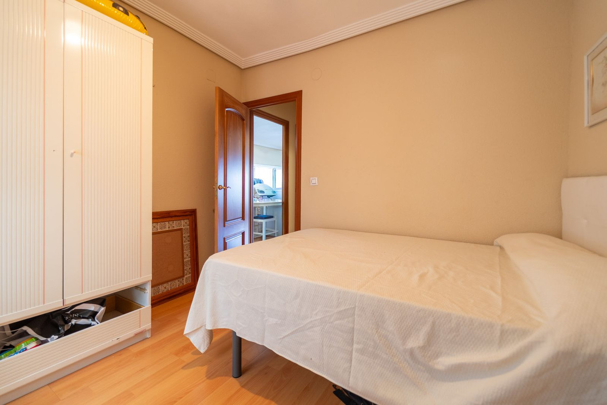 Appartement te koop in Los Boliches | 2 slaapkamers H5218201