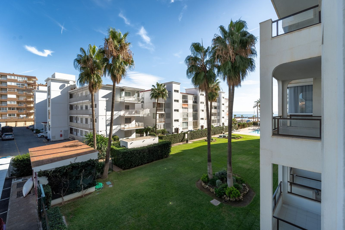 Appartement te koop in Los Boliches | 2 slaapkamers H5218201