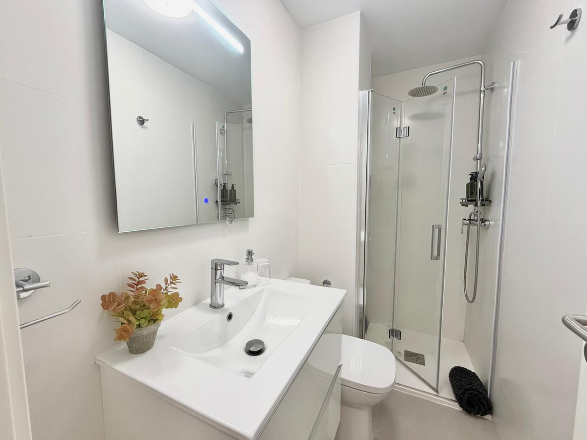 Appartement te koop in Los Boliches | 2 slaapkamers H5257948