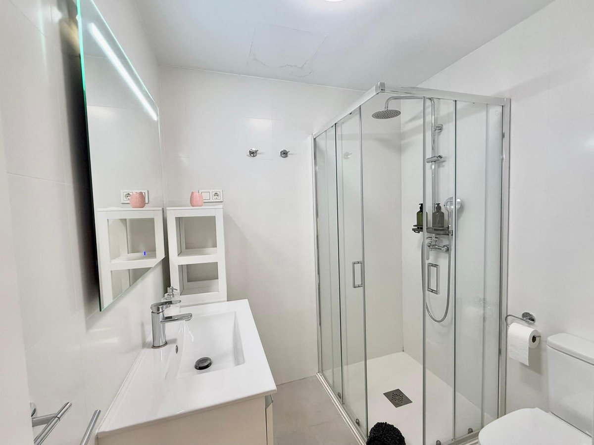 Appartement te koop in Los Boliches | 2 slaapkamers H5257948