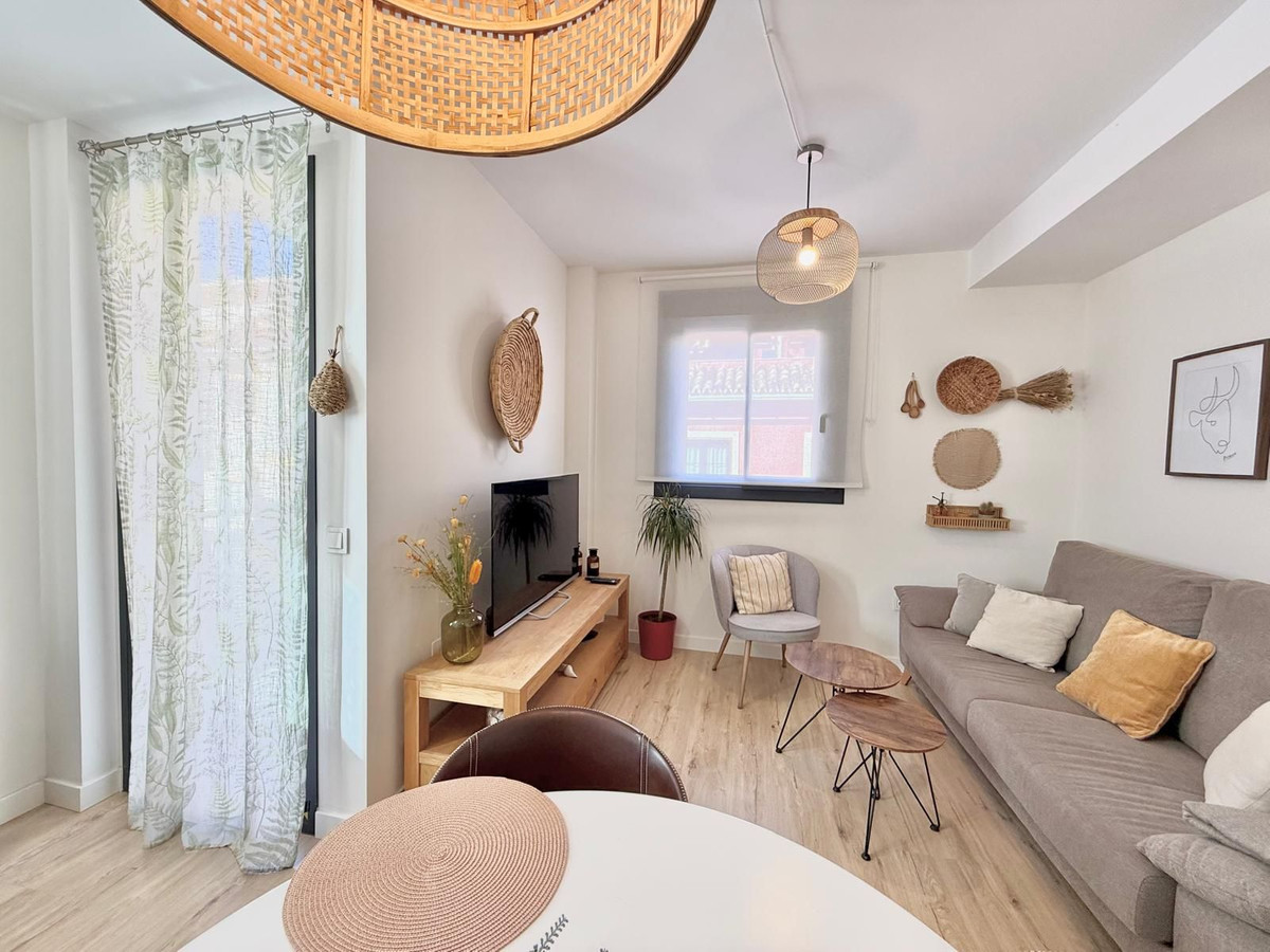 Appartement te koop in Los Boliches | 2 slaapkamers H5257948