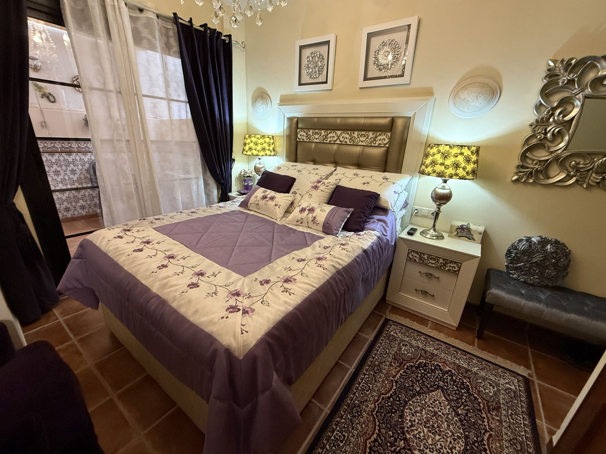 Appartement te koop in Los Boliches | 2 slaapkamers H5296354