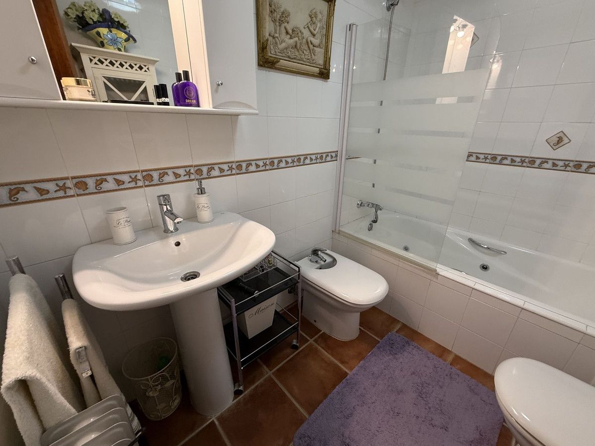 Appartement te koop in Los Boliches | 2 slaapkamers H5296354