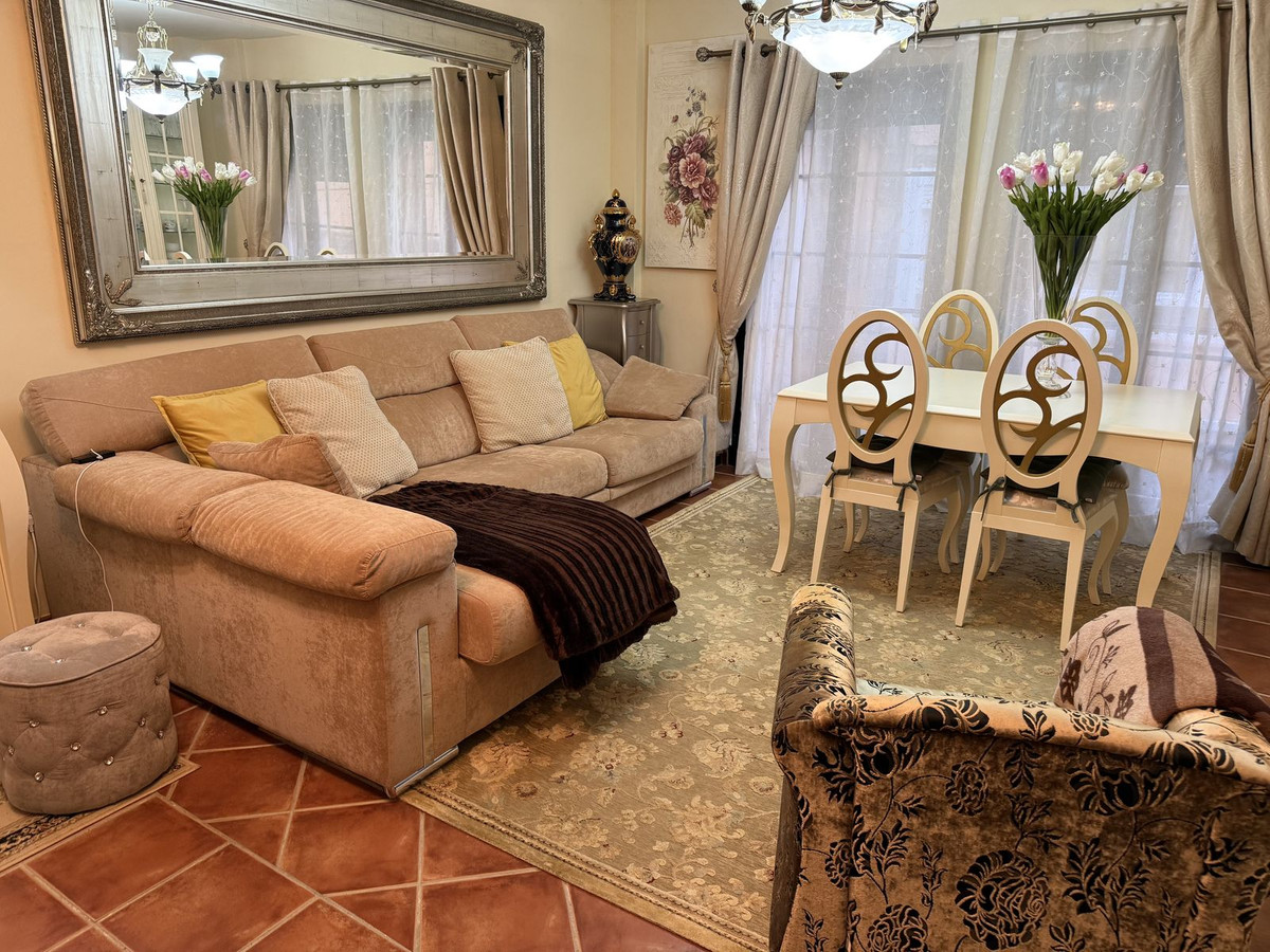 Appartement te koop in Los Boliches | 2 slaapkamers H5296354