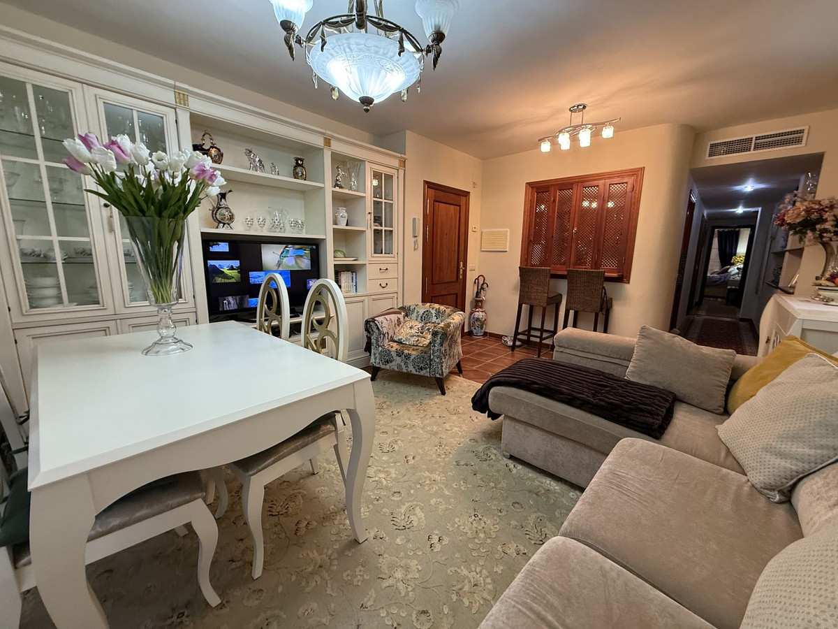 Appartement te koop in Los Boliches | 2 slaapkamers H5296354