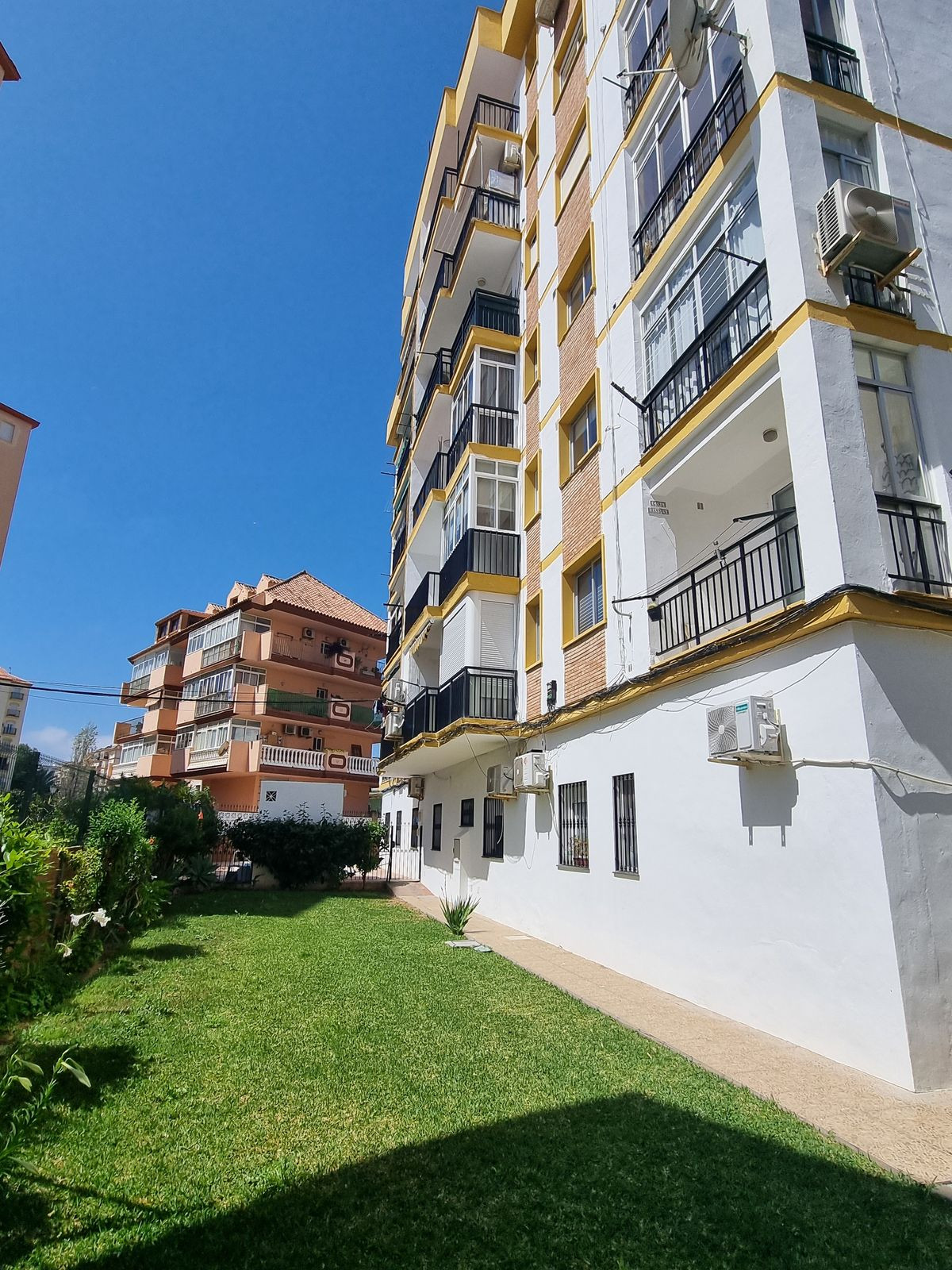 Appartement te koop in Los Boliches | 1 slaapkamers H5309827