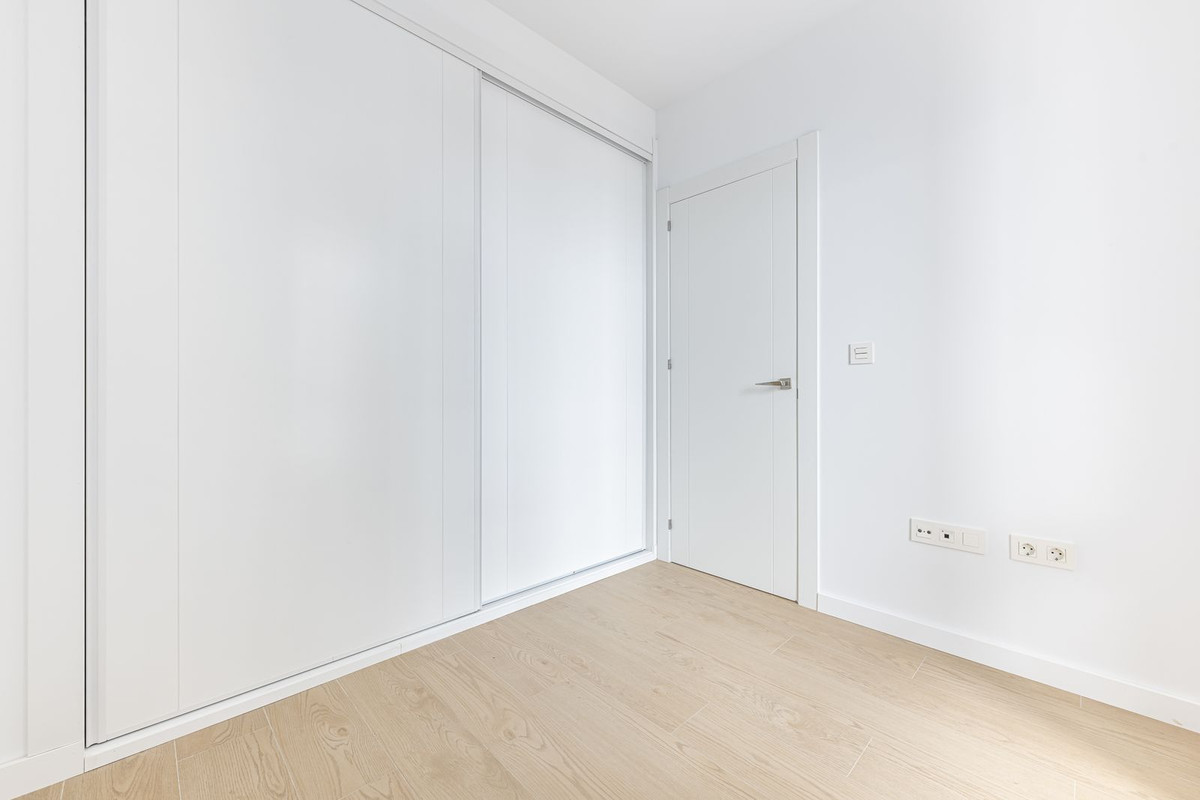 Appartement te koop in Los Boliches | 2 slaapkamers H5447413