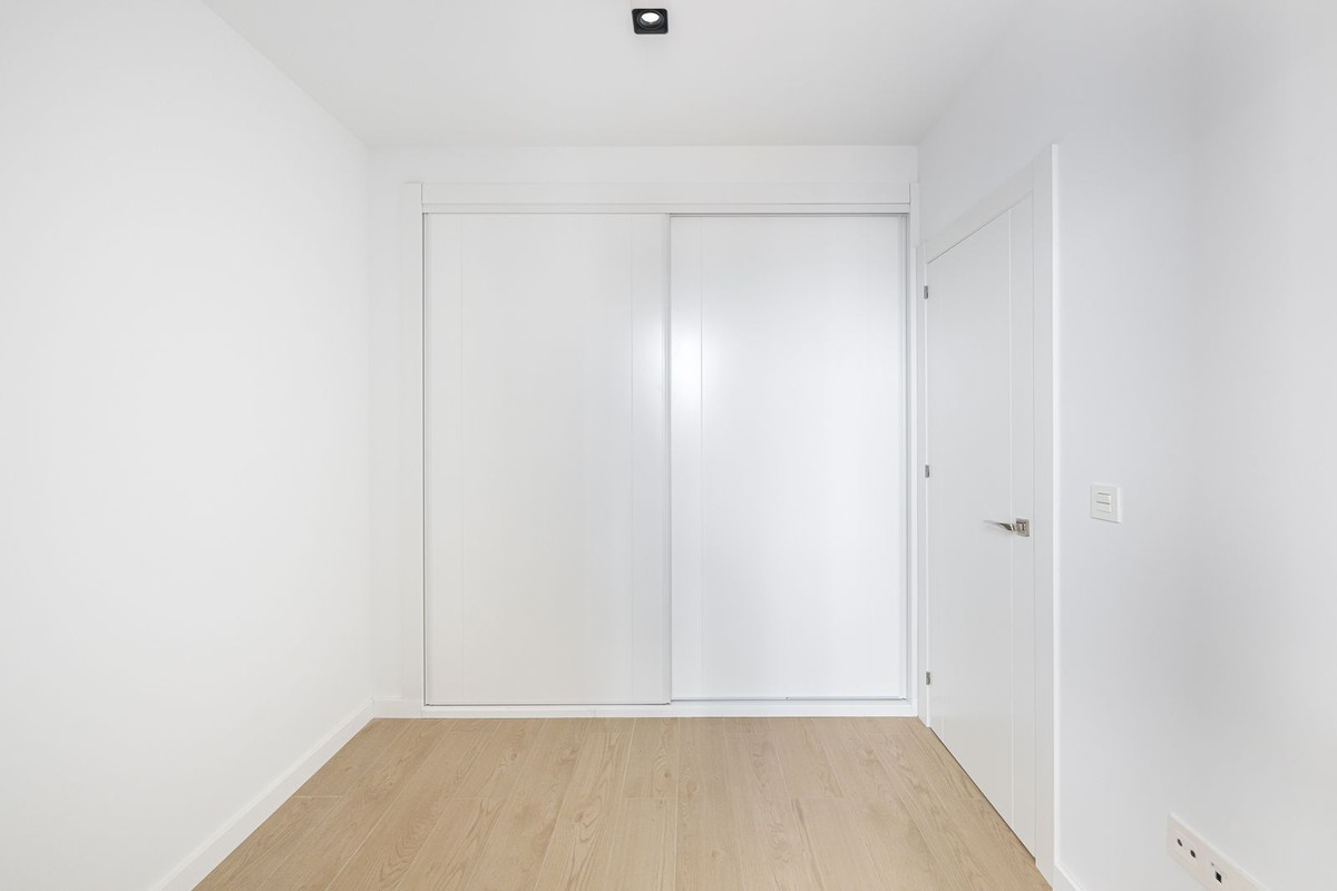 Appartement te koop in Los Boliches | 2 slaapkamers H5447413
