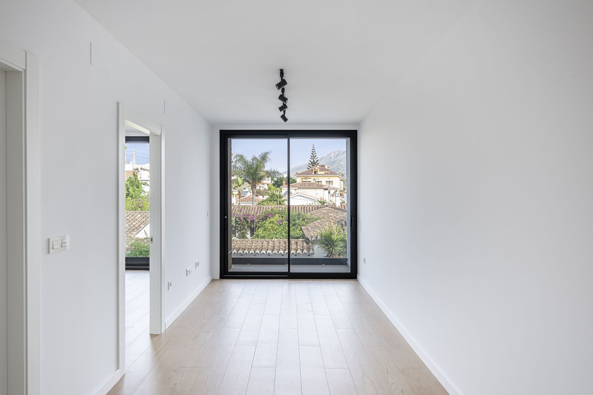 Appartement te koop in Los Boliches | 2 slaapkamers H5447413