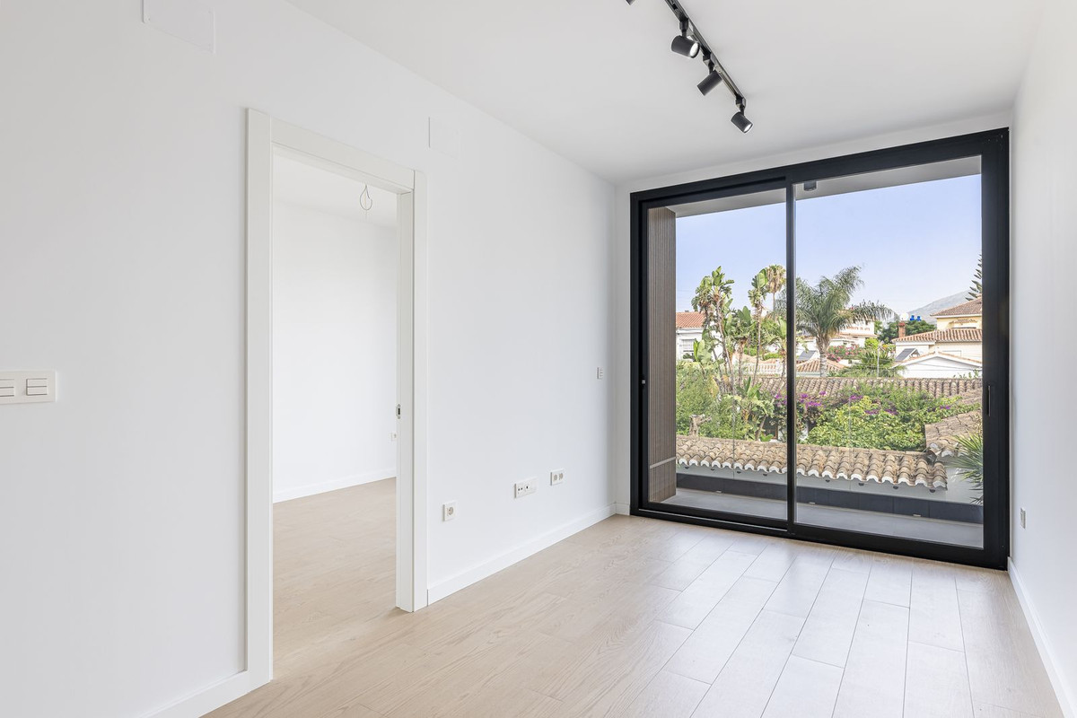 Appartement te koop in Los Boliches | 2 slaapkamers H5447413