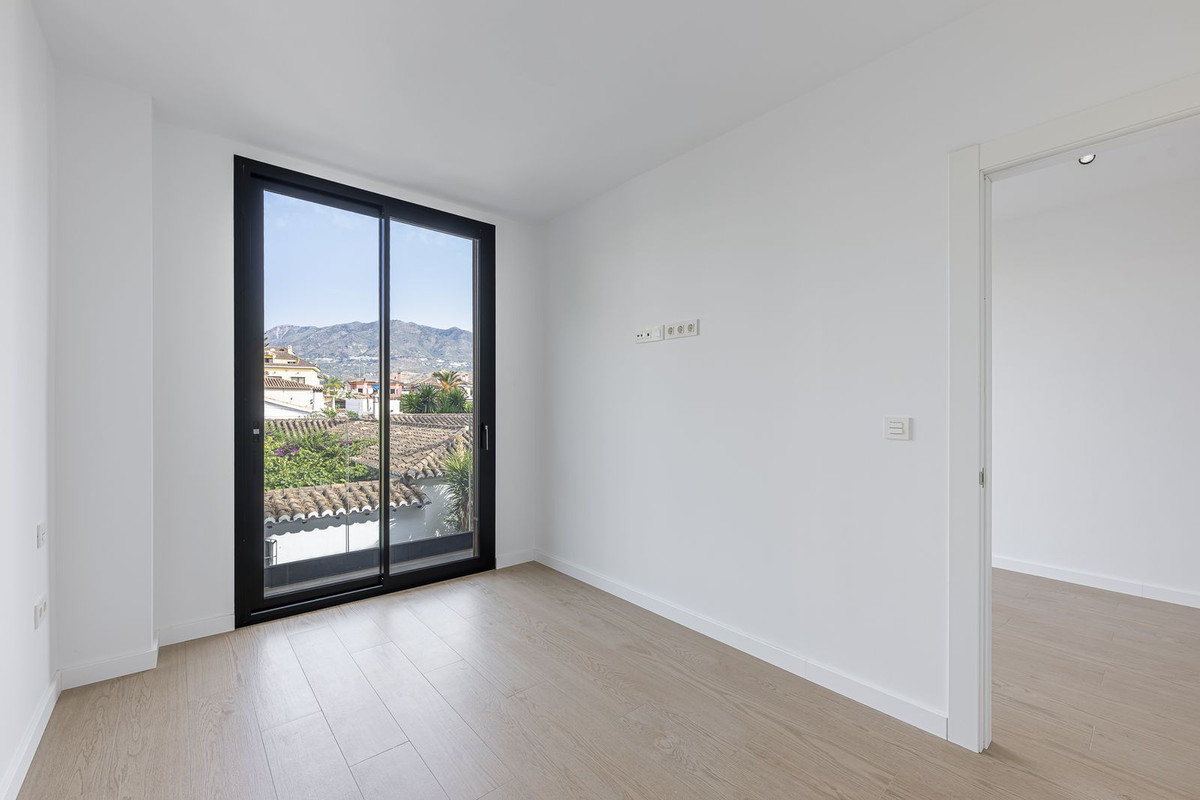 Appartement te koop in Los Boliches | 2 slaapkamers H5447413