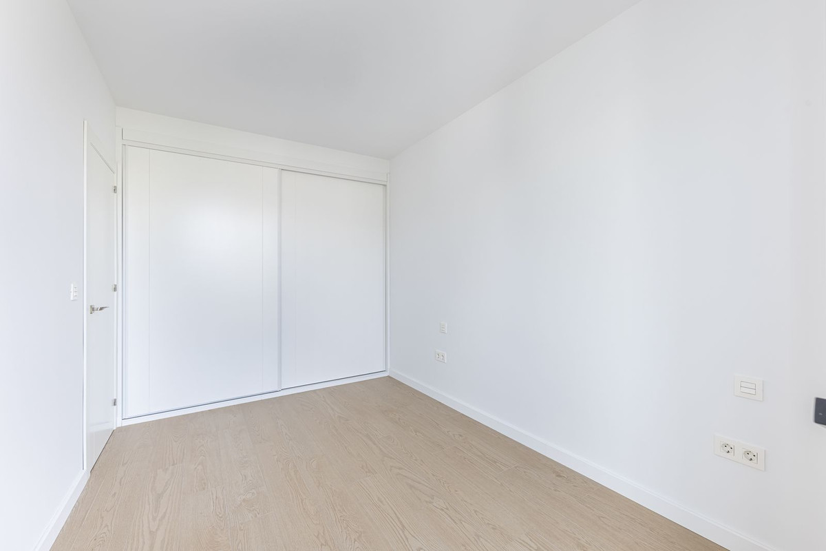 Appartement te koop in Los Boliches | 2 slaapkamers H5447413