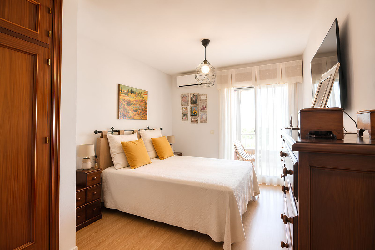 Appartement te koop in Los Boliches | 4 slaapkamers H5448193