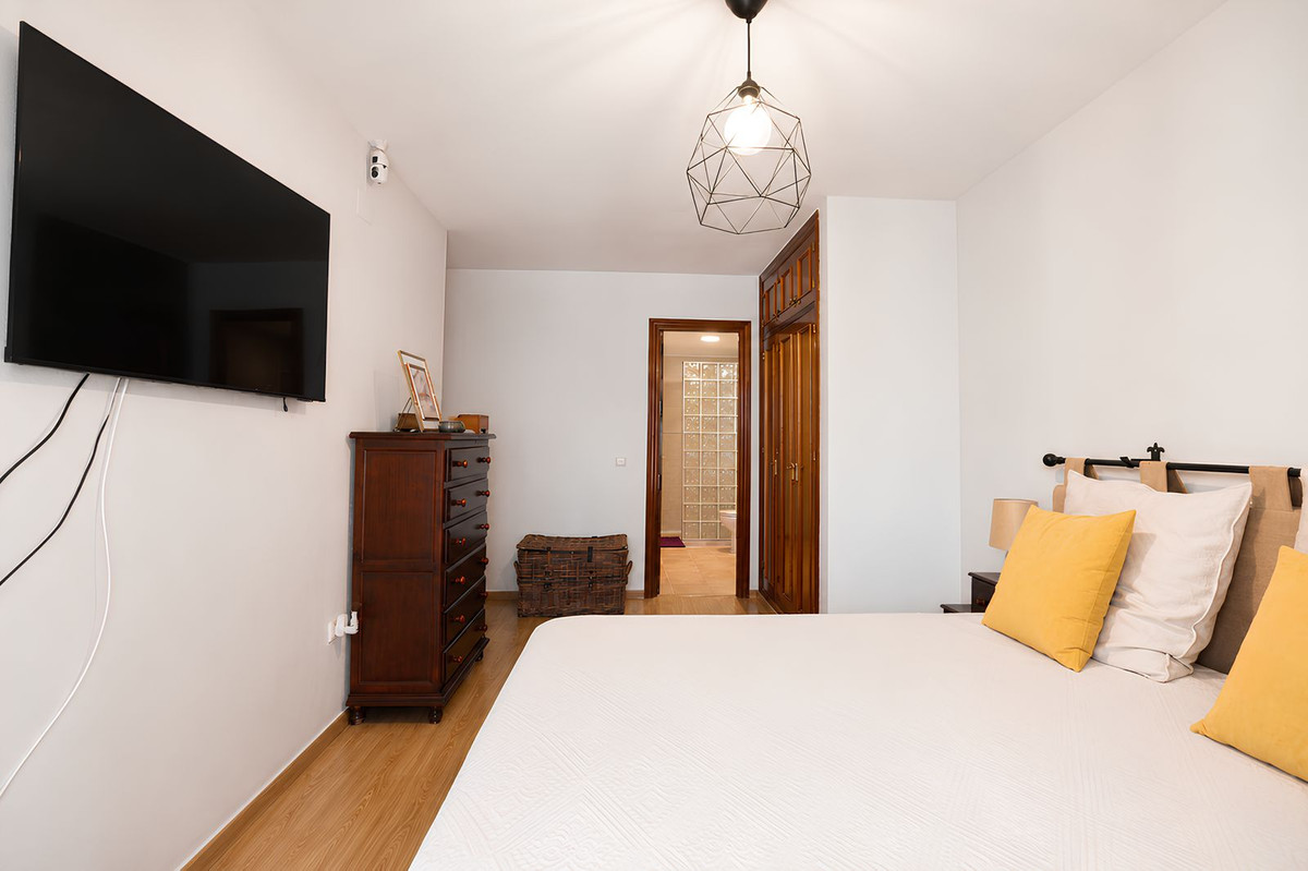Appartement te koop in Los Boliches | 4 slaapkamers H5448193
