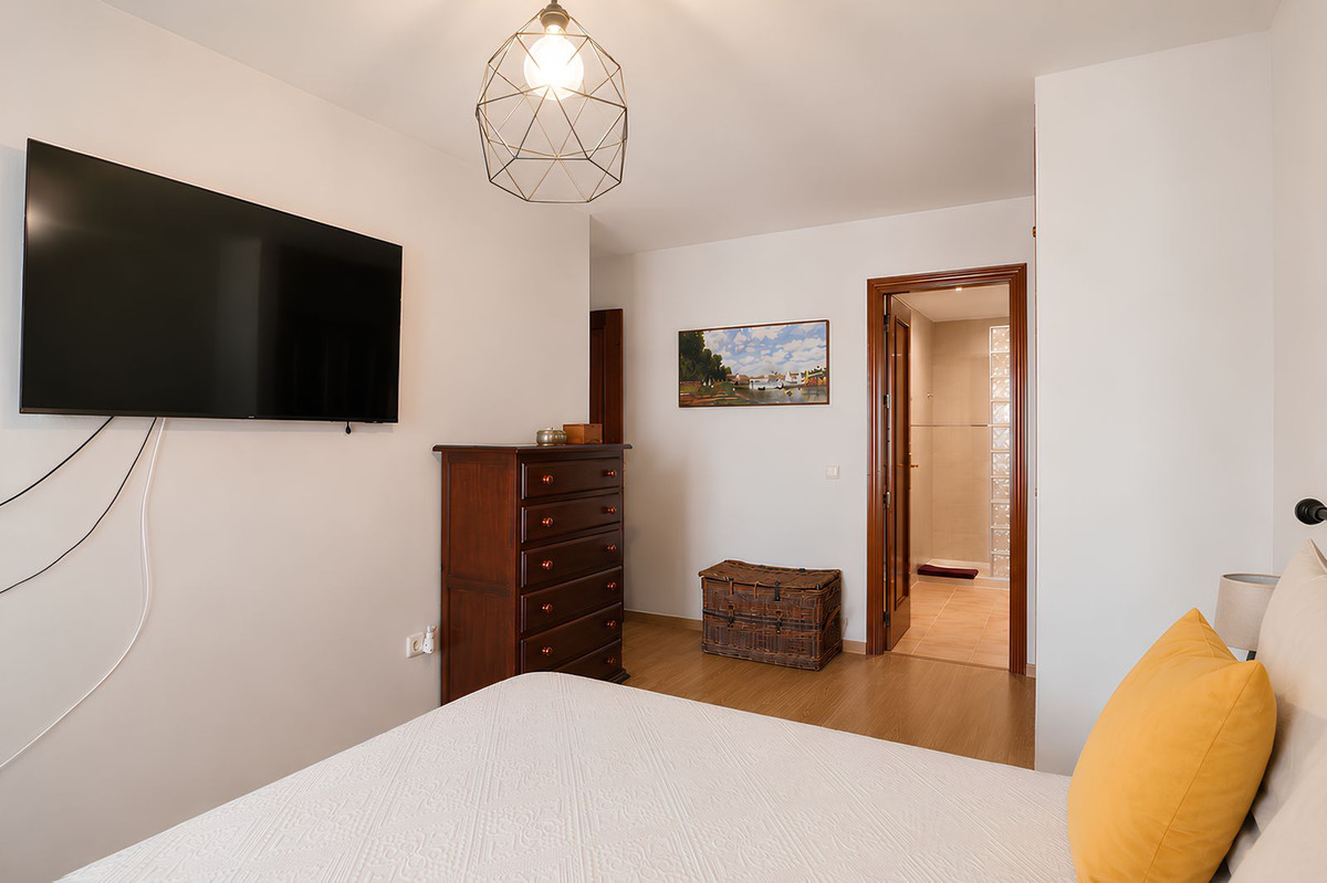 Appartement te koop in Los Boliches | 4 slaapkamers H5448193