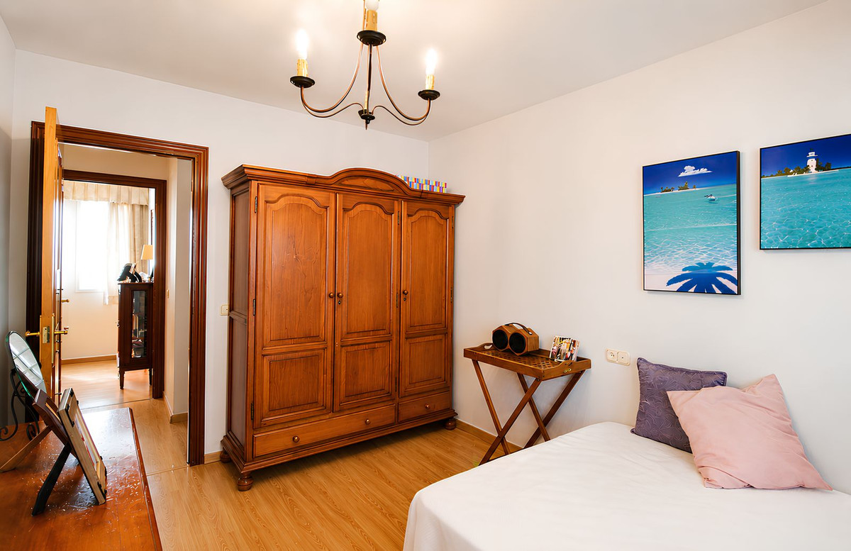 Appartement te koop in Los Boliches | 4 slaapkamers H5448193