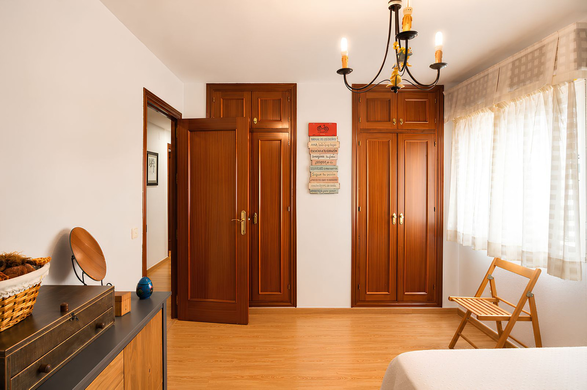 Appartement te koop in Los Boliches | 4 slaapkamers H5448193