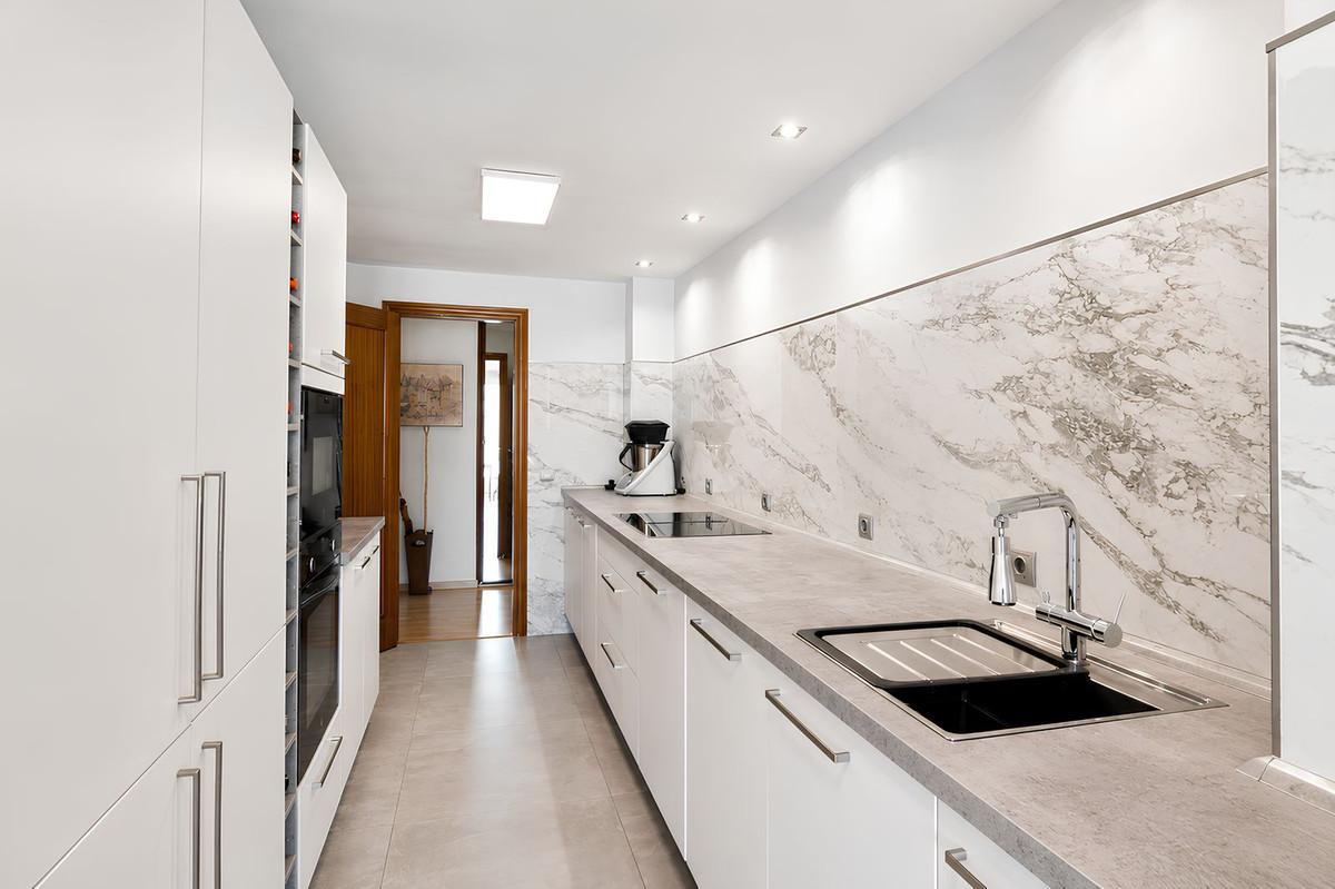 Appartement te koop in Los Boliches | 4 slaapkamers H5448193