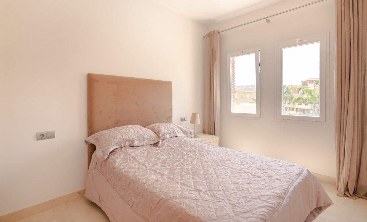 Appartement te koop in Los Flamingos | 3 slaapkamers H5063437