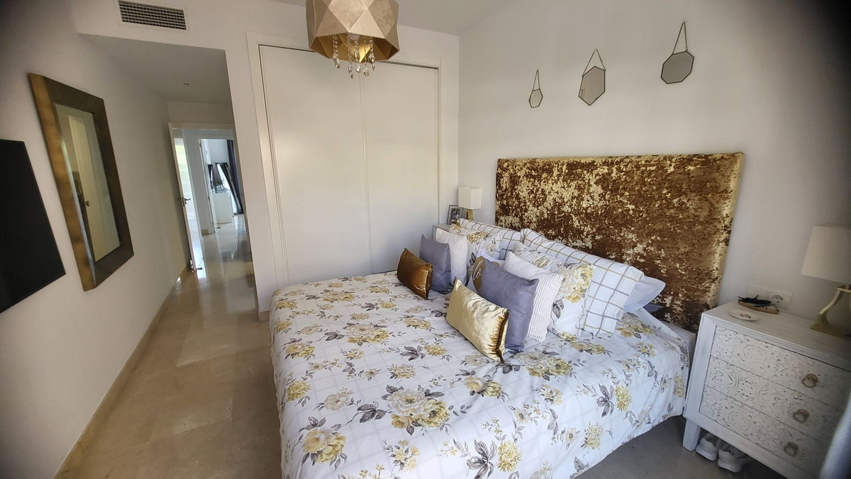 Appartement te koop in Los Flamingos | 2 slaapkamers H5063455