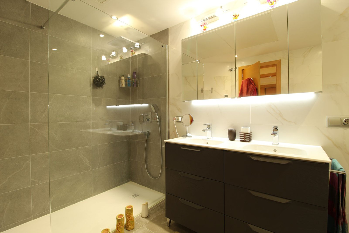 Huis te koop in Los Flamingos | 3 slaapkamers H5072998