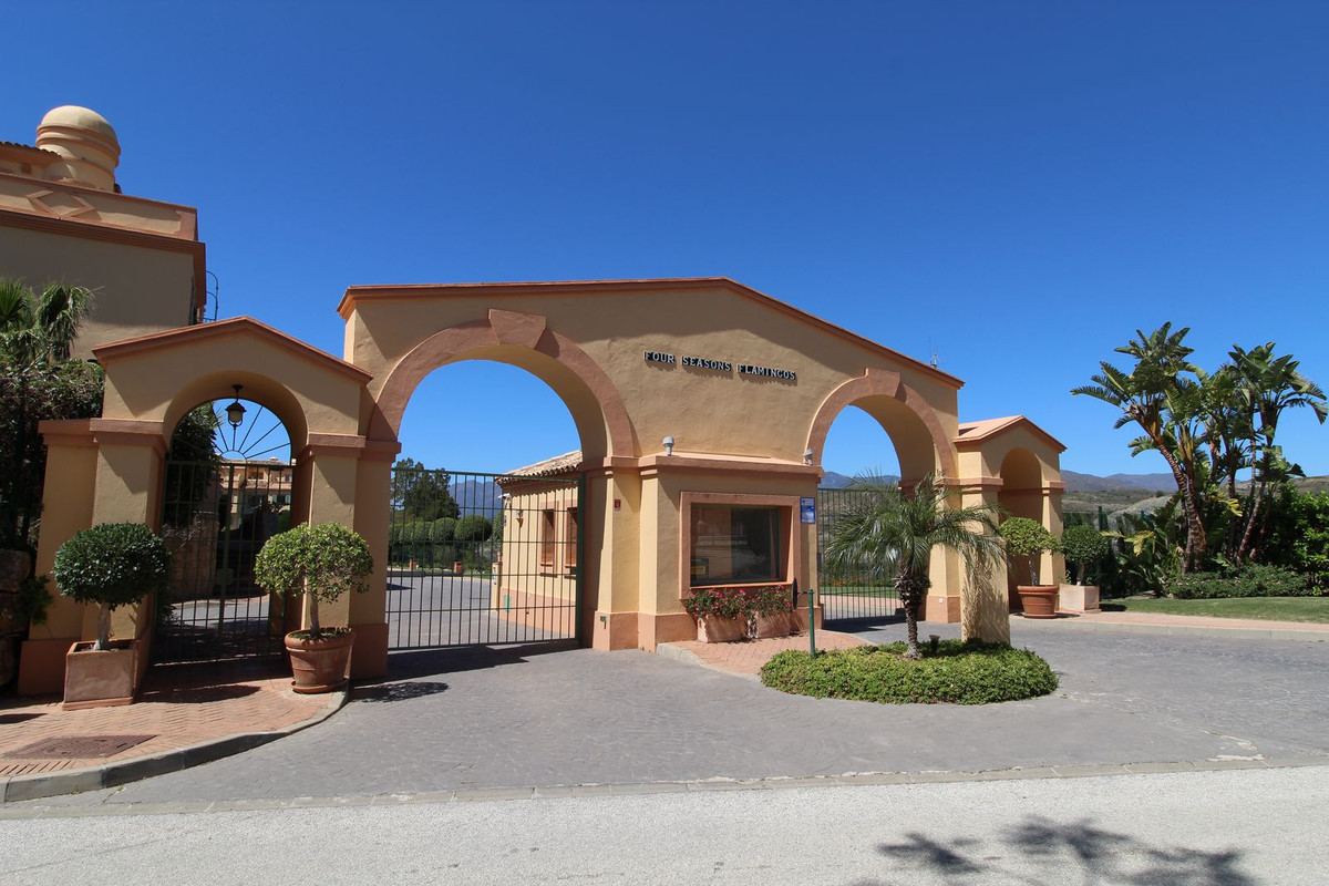 Huis te koop in Los Flamingos | 3 slaapkamers H5072998