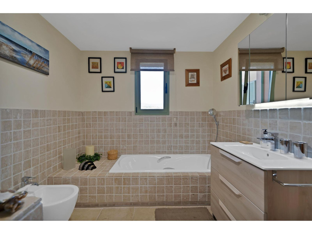 Appartement te koop in Los Flamingos | 3 slaapkamers H5073130