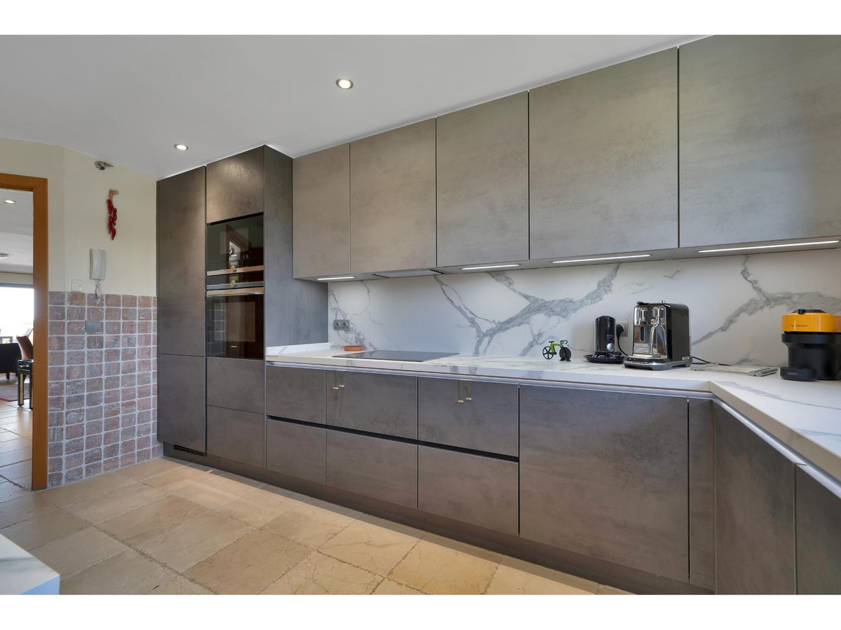 Appartement te koop in Los Flamingos | 3 slaapkamers H5073130
