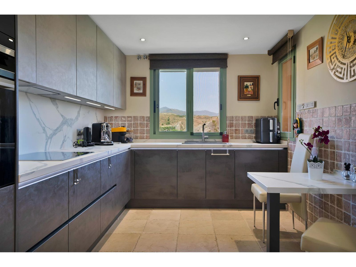Appartement te koop in Los Flamingos | 3 slaapkamers H5073130