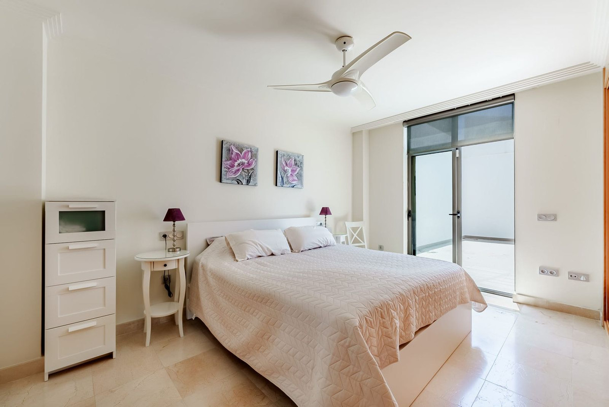 Appartement te koop in Los Flamingos | 2 slaapkamers H5110855