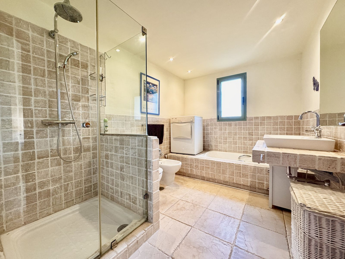 Appartement te koop in Los Flamingos | 3 slaapkamers H5129824