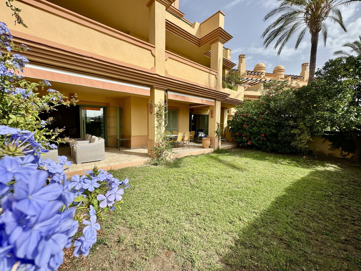 Appartement te koop in Los Flamingos | 3 slaapkamers H5129824