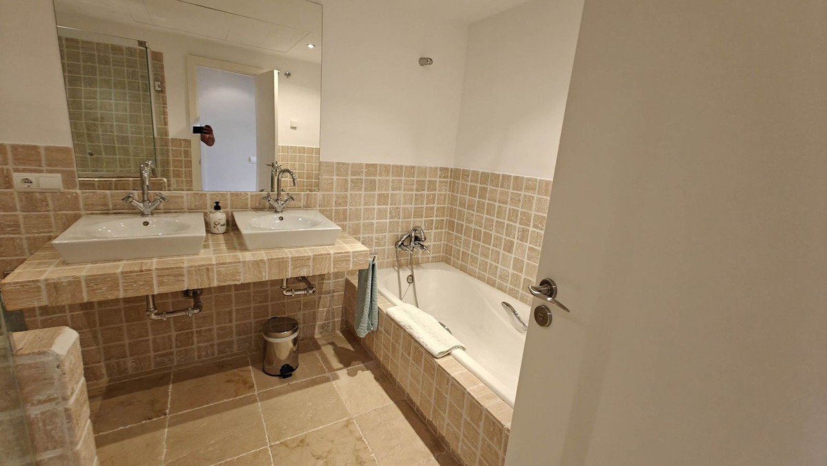 Appartement te koop in Los Flamingos | 3 slaapkamers H5132203