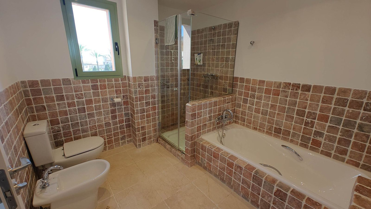 Appartement te koop in Los Flamingos | 3 slaapkamers H5132203