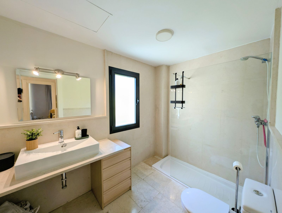 Appartement te koop in Los Flamingos | 2 slaapkamers H5148178
