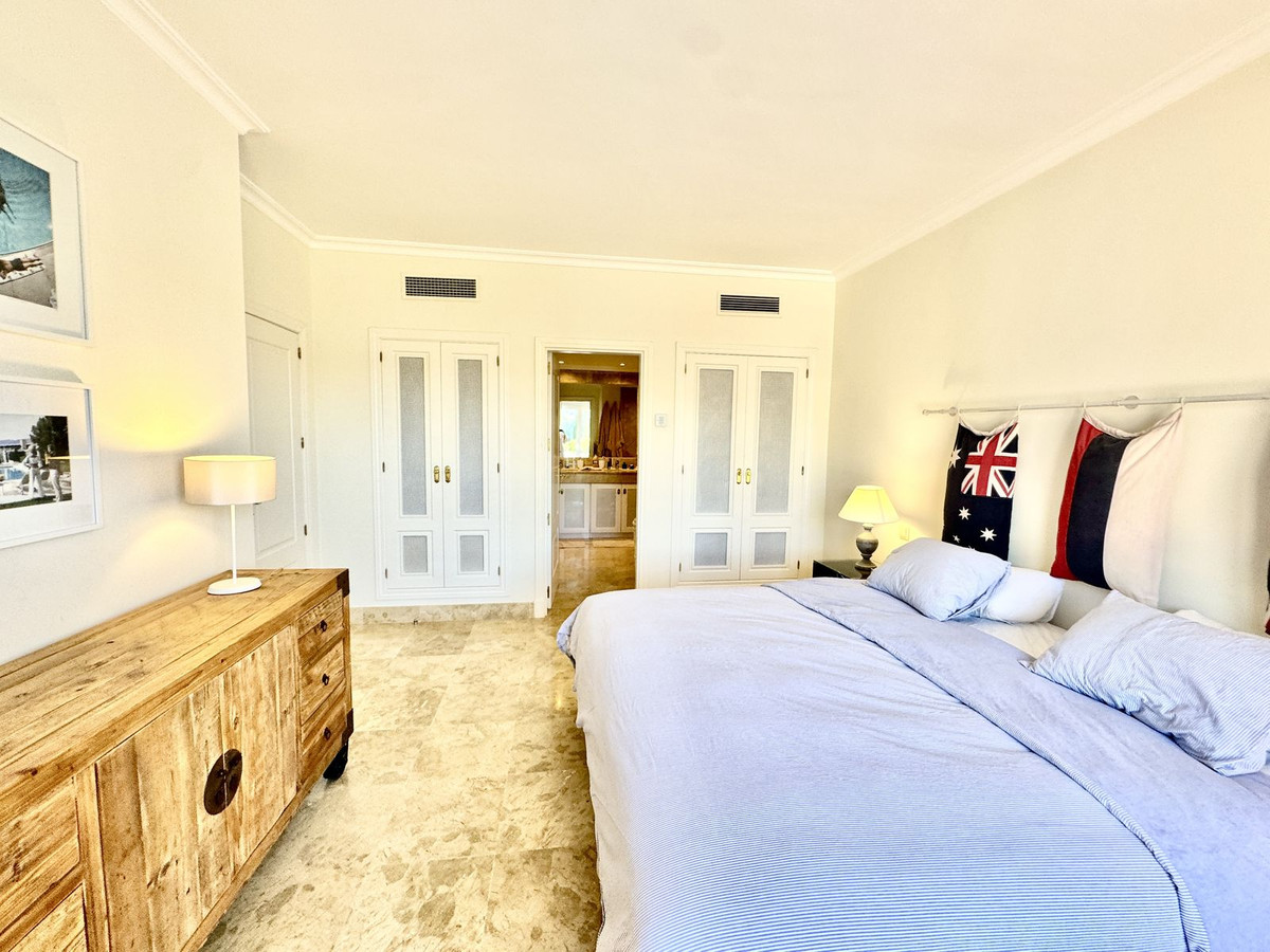 Appartement te koop in Los Flamingos | 3 slaapkamers H5215249