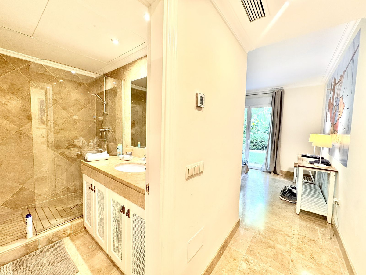 Appartement te koop in Los Flamingos | 3 slaapkamers H5215249