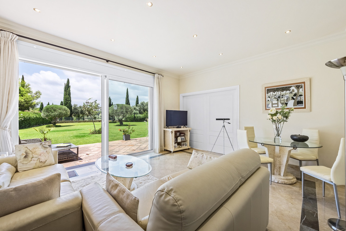 Appartement te koop in Los Flamingos | 1 slaapkamers H5236981