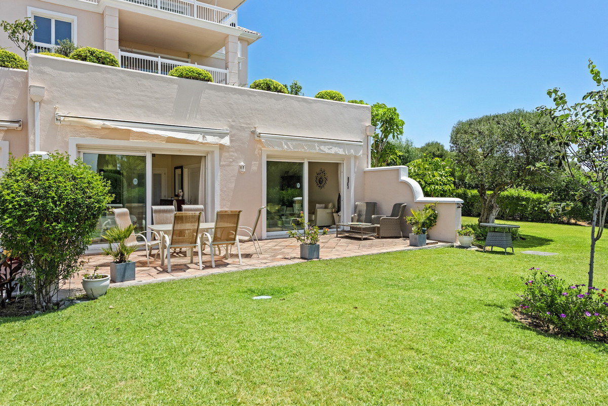 Appartement te koop in Los Flamingos | 1 slaapkamers H5236981