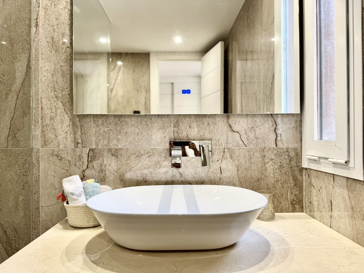 Appartement te koop in Los Flamingos | 2 slaapkamers H5237695