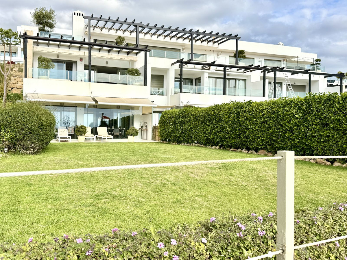 Appartement te koop in Los Flamingos | 2 slaapkamers H5237695