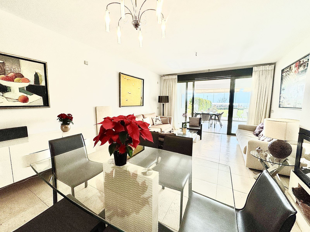 Appartement te koop in Los Flamingos | 2 slaapkamers H5237695