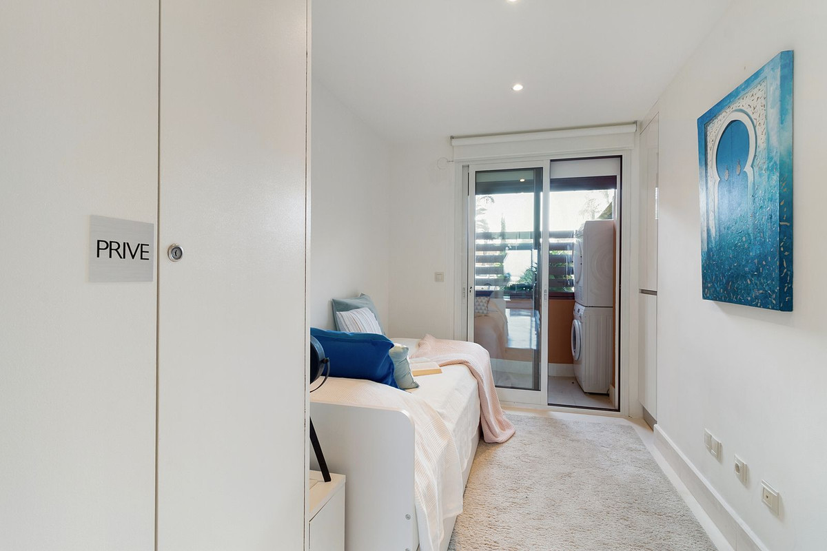 Appartement te koop in Los Flamingos | 2 slaapkamers H5250460