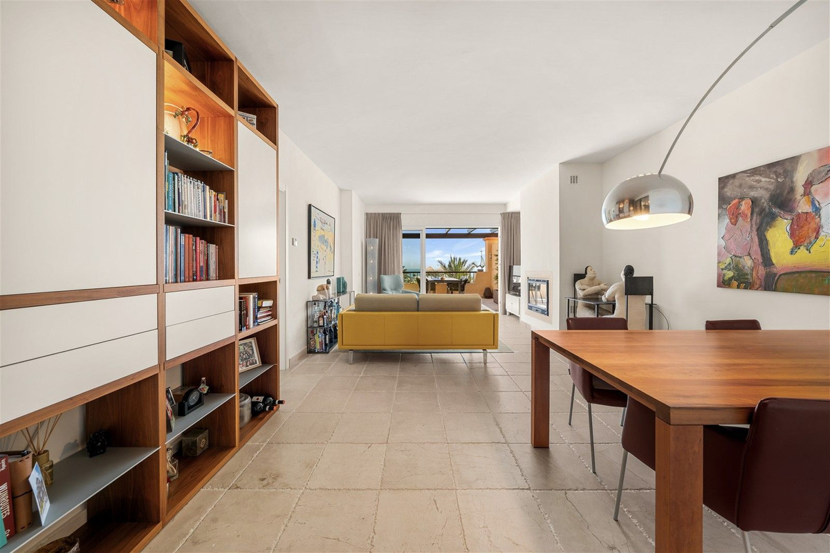 Appartement te koop in Los Flamingos | 4 slaapkamers H5347153